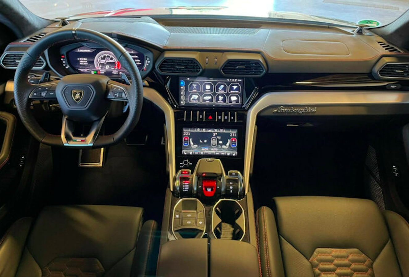 LAMBORGHINI URUS | supersportovní SUV | coupé | skladem | nákup online | virtuální autosalon | super cena | autoibuy.com